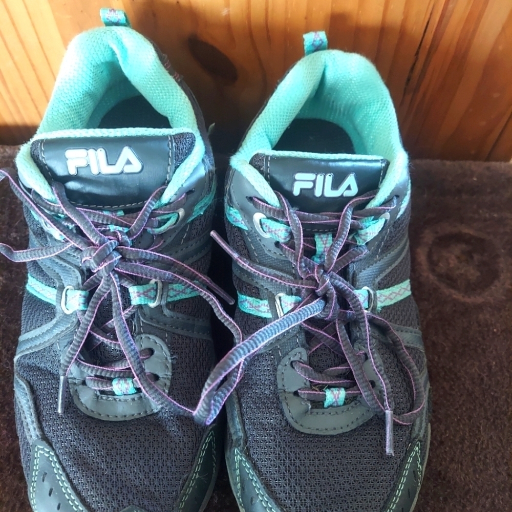 Fila Women's Size 9 Teal & Gray Sneakers
